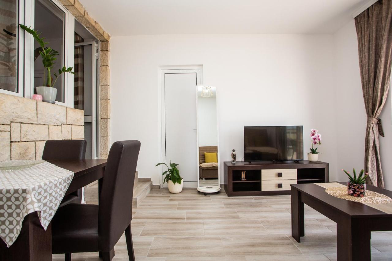 Apartments Jelena Ulcinj Exterior photo
